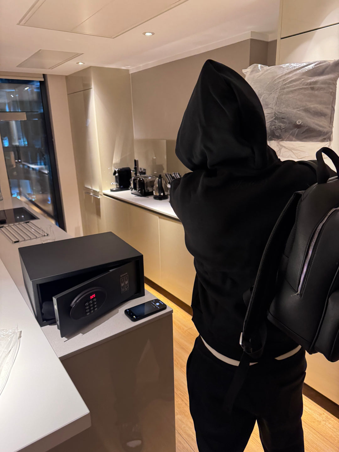 IMB Essential Zip Up Hoodie Blacked